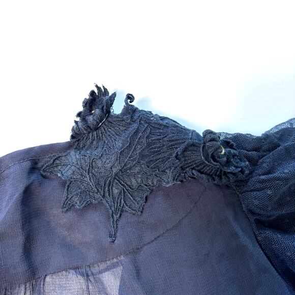 Willow and Clay Women's Large Sheer Top Blouse Navy Blue Floral - Picture 4 of 11